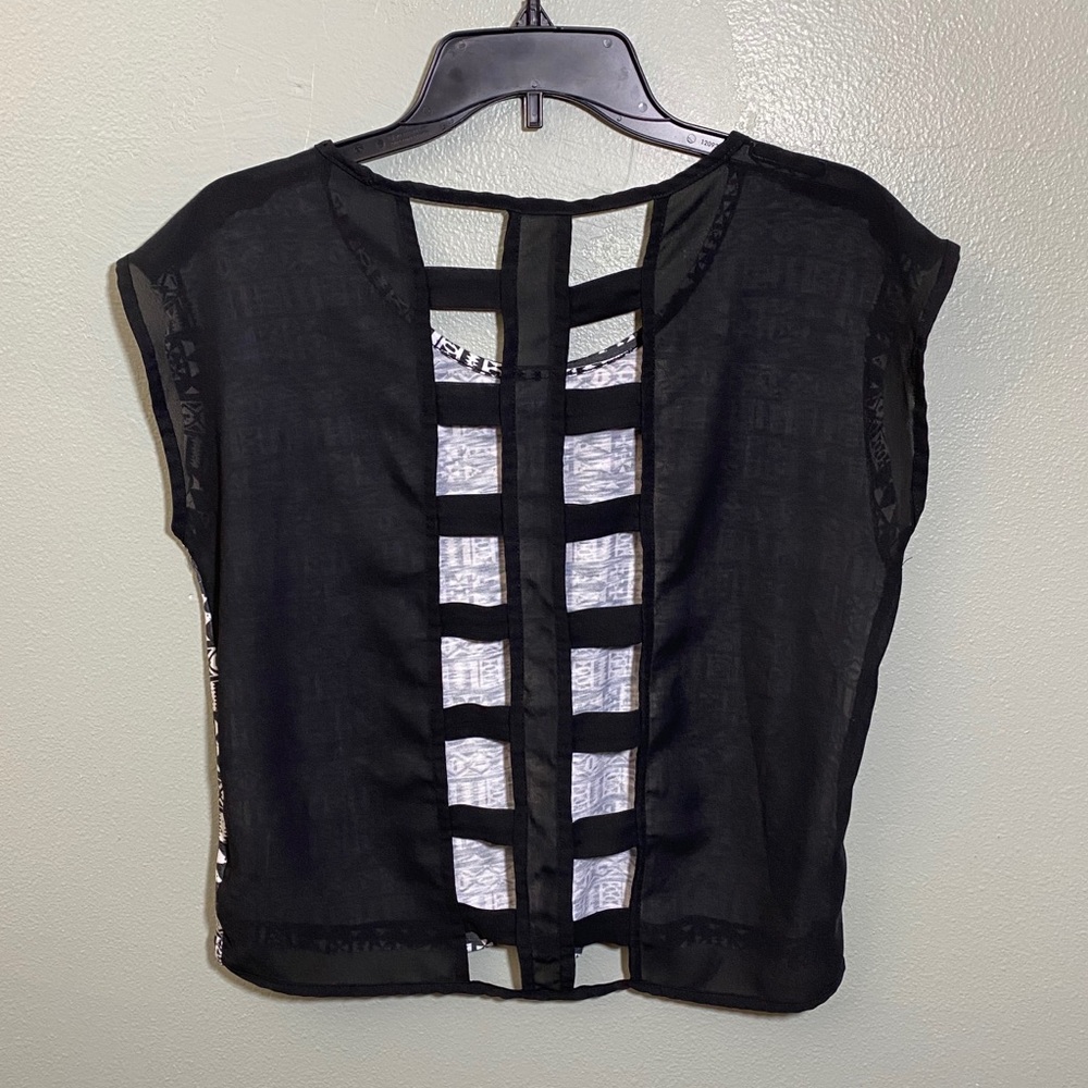 Caged Blouse - Picture 3 of 3